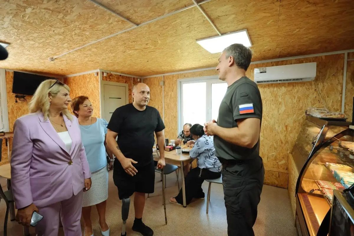 Василий Орлов посмотрел, как ветеран СВО Роман Смирнов развивает своё дело в Ивановке Василий Орлов посмотрел, как ветеран СВО Роман Смирнов развивает своё дело в Ивановке