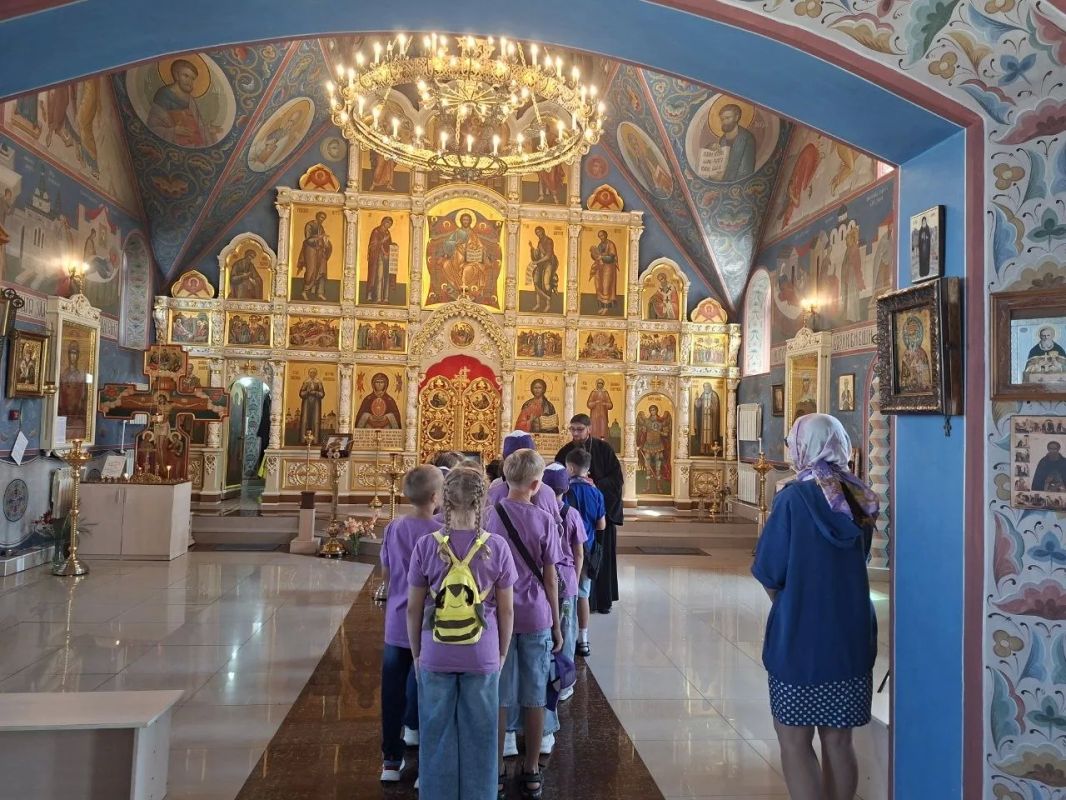 Школьники побывали в Храме Святой Ксении Петербургской