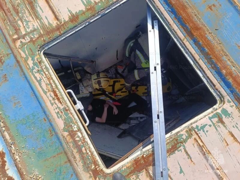 Спасатели и железнодорожники провели учения по ликвидации последствий ДТП Спасатели и железнодорожники провели учения по ликвидации последствий ДТП
