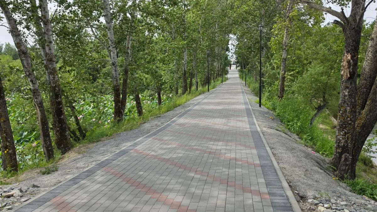 В Прогрессе завершили благоустройство входной зоны сквера на ул. Набережной В Прогрессе завершили благоустройство входной зоны сквера на ул. Набережной