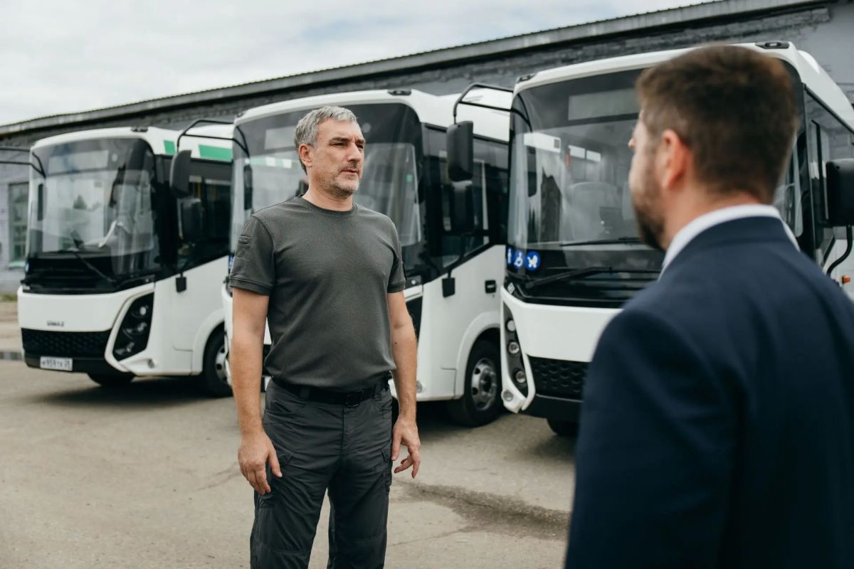 Василий Орлов: Оценил первую партию «газовых» автобусов, которые скоро выйдут на маршруты в Благовещенске Василий Орлов: Оценил первую партию «газовых» автобусов, которые скоро выйдут на маршруты в Благовещенске