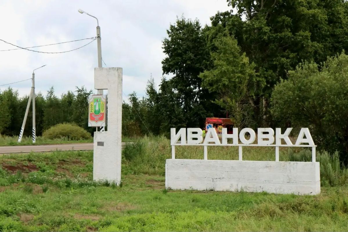 Последний пошел Дорожники завершают асфальтирование ключевой трассы между Ивановским и Тамбовским округами Последний пошел Дорожники завершают асфальтирование ключевой трассы между Ивановским и Тамбовским округами
