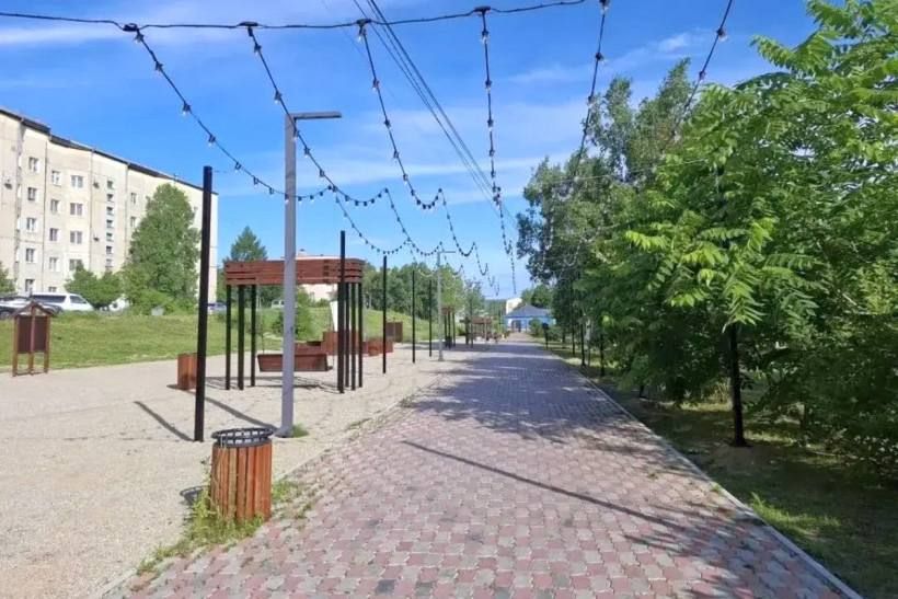 В Шимановске завершилось благоустройство пространства для культурных мероприятий В Шимановске завершилось благоустройство пространства для культурных мероприятий