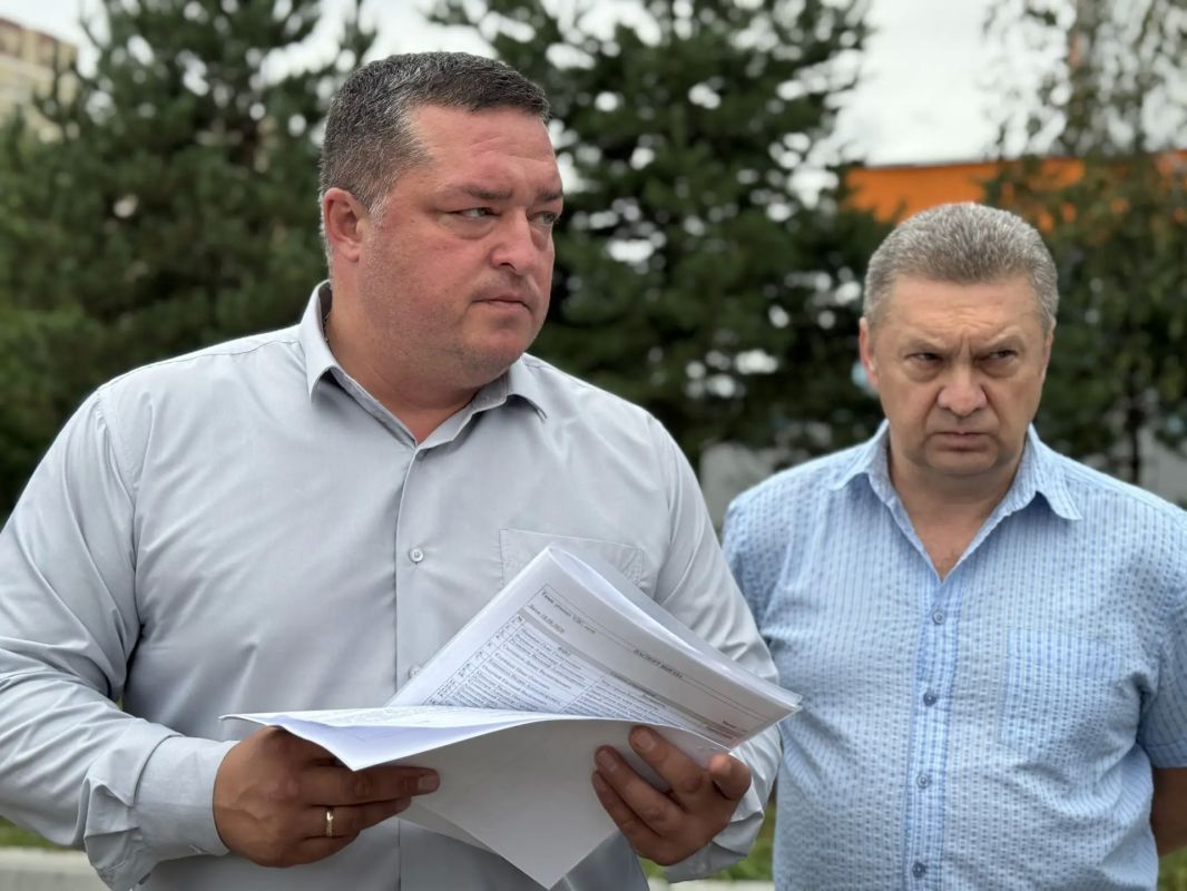 Традиционно начал рабочую неделю с объезда участков городских дорог, которые находятся в ремонте по президентскому нацпроекту «Инфраструктура для жизни» Традиционно начал рабочую неделю с объезда участков городских дорог, которые находятся в ремонте по президентскому нацпроекту «Инфраструктура для жизни»