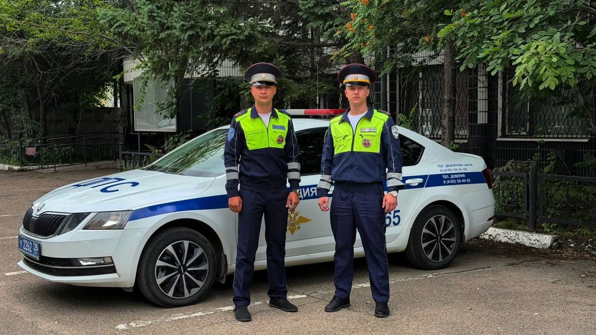 В Приамурье полицейские помогли мужчине, у которого прихватило сердце на трассе