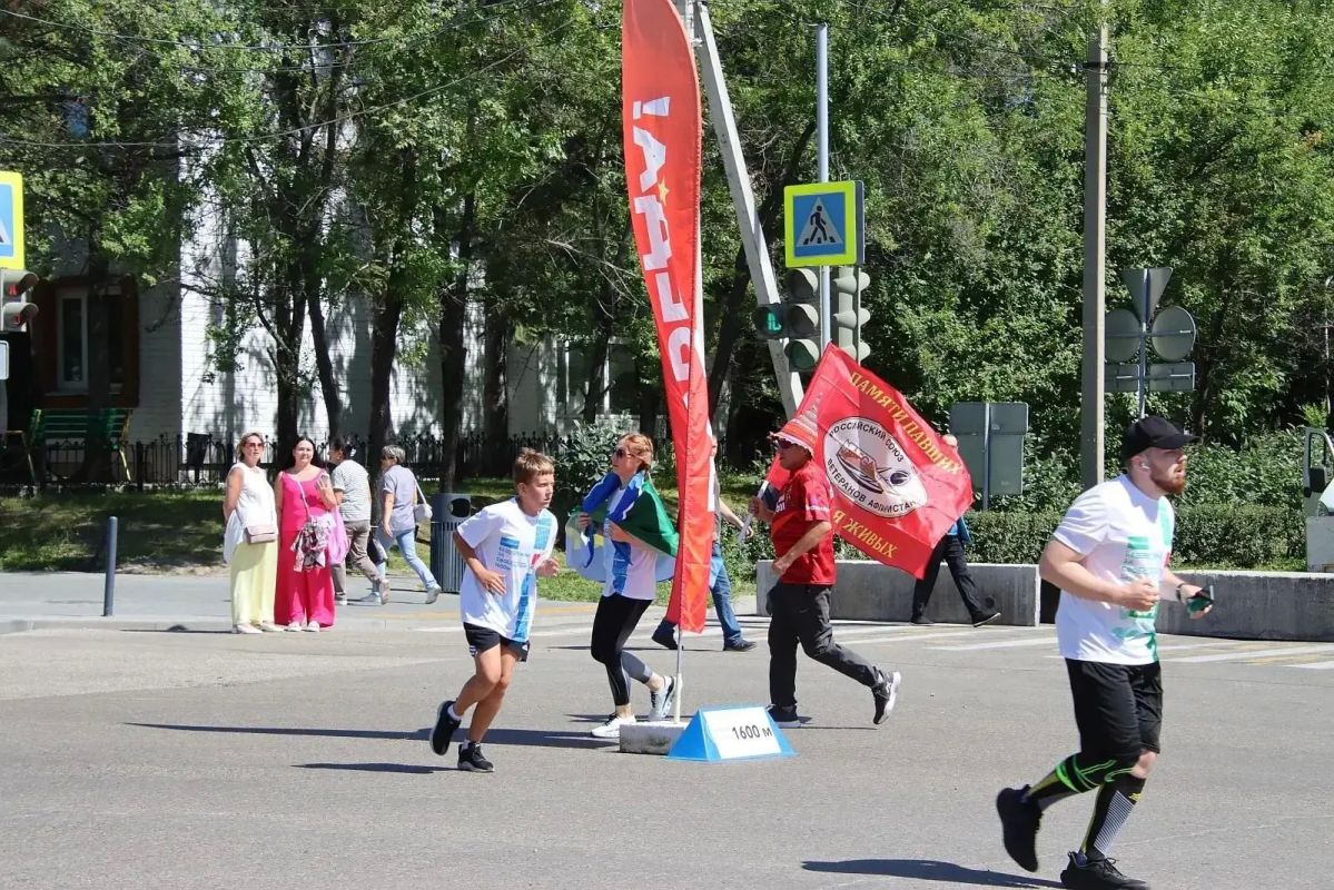 Не только футбол с Аршавиным и Глушаковым! На днях в Свободном произошло ещё одно масштабное и массовое событие - ежегодный забег “Бежим за Свободный”! Не только футбол с Аршавиным и Глушаковым! На днях в Свободном произошло ещё одно масштабное и массовое событие - ежегодный забег “Бежим за Свободный”!