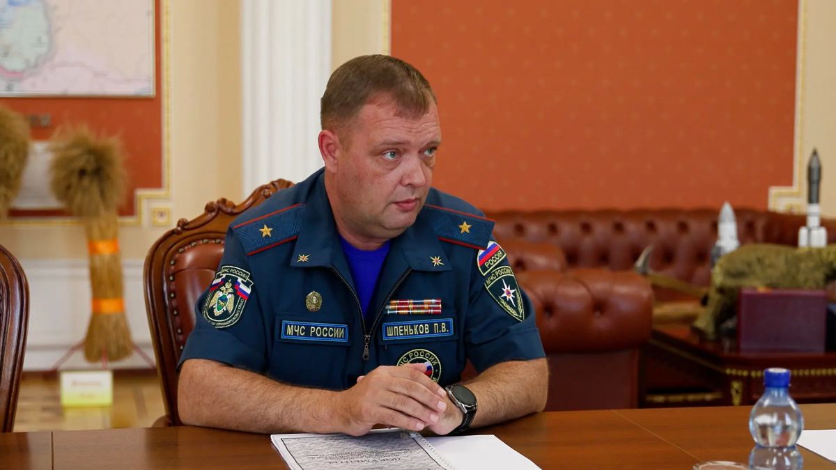 Василий Орлов: Провел рабочую встречу с временно исполняющим обязанности начальника ГУ МЧС России по Амурской области Павлом Шпеньковым Василий Орлов: Провел рабочую встречу с временно исполняющим обязанности начальника ГУ МЧС России по Амурской области Павлом Шпеньковым