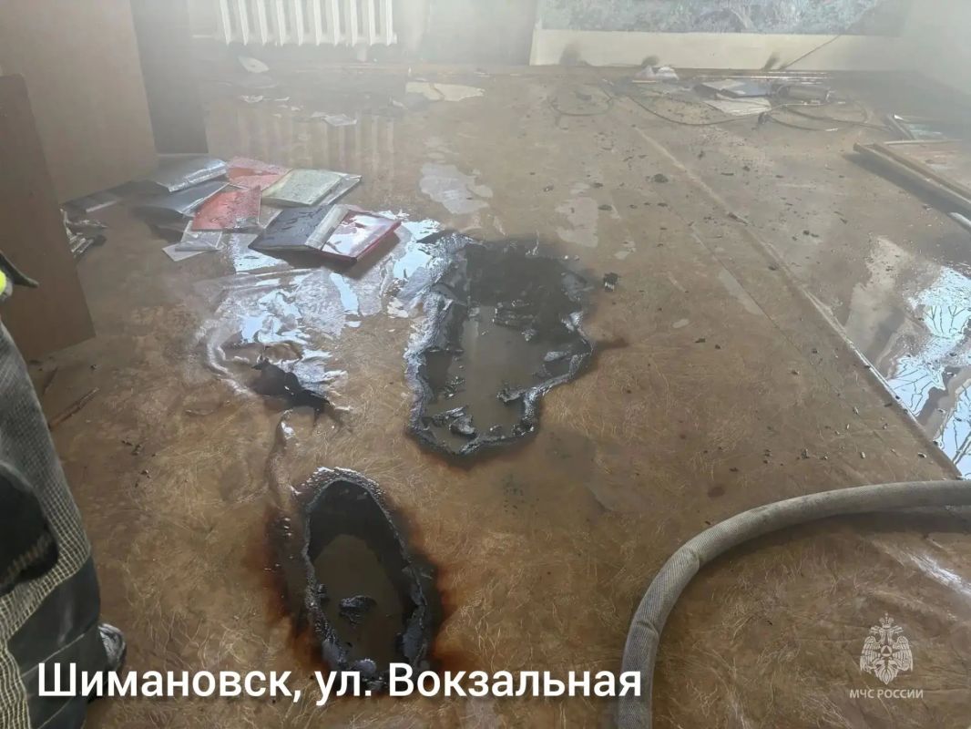 #СобытияМЧС28. В Амурской области за прошедшие сутки Потушено 9 пожаров, на 6 из них привлекались силы и средства МЧС России: в Шимановске на ул. Вокзальной горело напольное покрытие в здании бывшего депо #СобытияМЧС28. В Амурской области за прошедшие сутки Потушено 9 пожаров, на 6 из них привлекались силы и средства МЧС России: в Шимановске на ул. Вокзальной горело напольное покрытие в здании бывшего депо