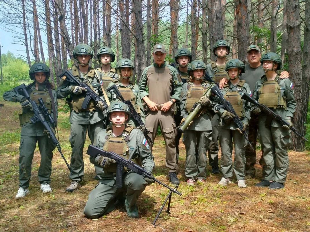 Центр «ВОИН» объявляет набор амурских ребят от 14 до 18 лет на 2026-2027 учебный год по различным военно-прикладным направлениям! Центр «ВОИН» объявляет набор амурских ребят от 14 до 18 лет на 2026-2027 учебный год по различным военно-прикладным направлениям!