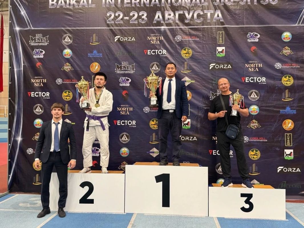 Амурская федерация джиу-джитсу заняла третье общекомандное место на международном турнире «Baikal International», который прошел 22 и 23 августа в Иркутске Амурская федерация джиу-джитсу заняла третье общекомандное место на международном турнире «Baikal International», который прошел 22 и 23 августа в Иркутске