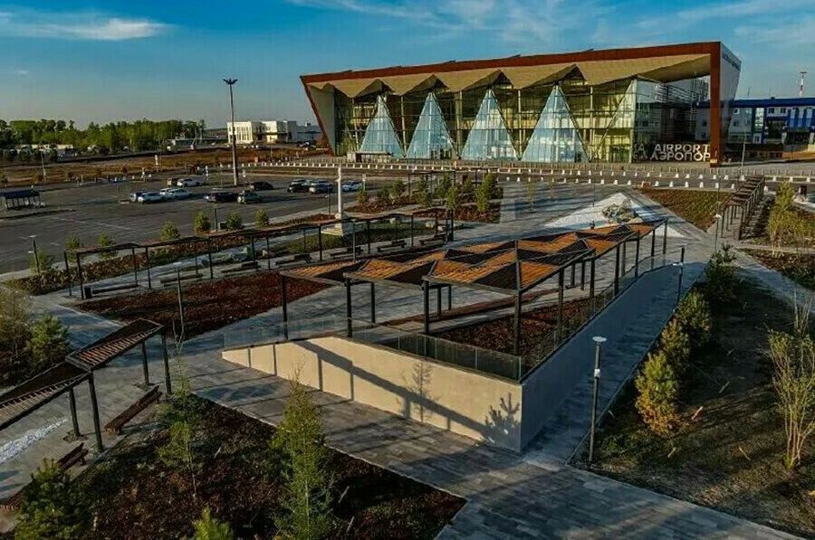 В понедельник, 24 августа, по причине неблагоприятных метеоусловий в аэропорту города Благовещенска задержаны рейсы авиакомпаний Vietjetair, S7, «Россия», «ИрАэро» в Ханой (Нячанг), Новосибирск, Хабаровск, Владивосток и Читу