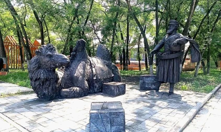 Несколько десятков ламп заменят в двух новых скверах Благовещенска