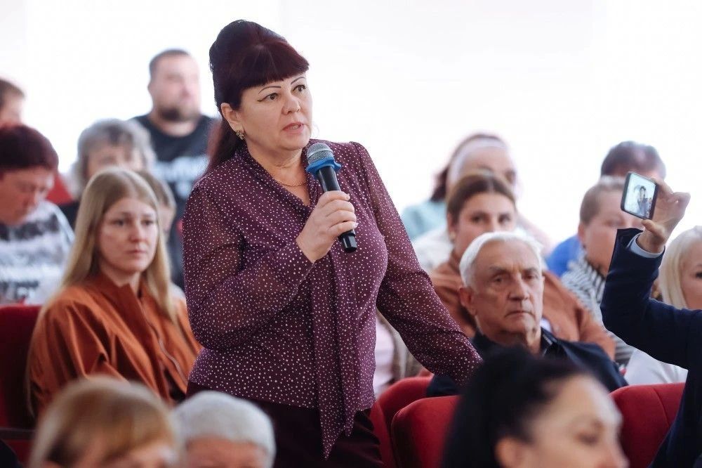 В Завитинском округе ремонтируют дороги опережающими темпами В Завитинском округе ремонтируют дороги опережающими темпами