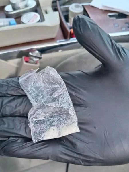 Ехал без номеров: в Циолковском сотрудники ГАИ нашли мефедрон у 19-летнего автомобилиста Ехал без номеров: в Циолковском сотрудники ГАИ нашли мефедрон у 19-летнего автомобилиста