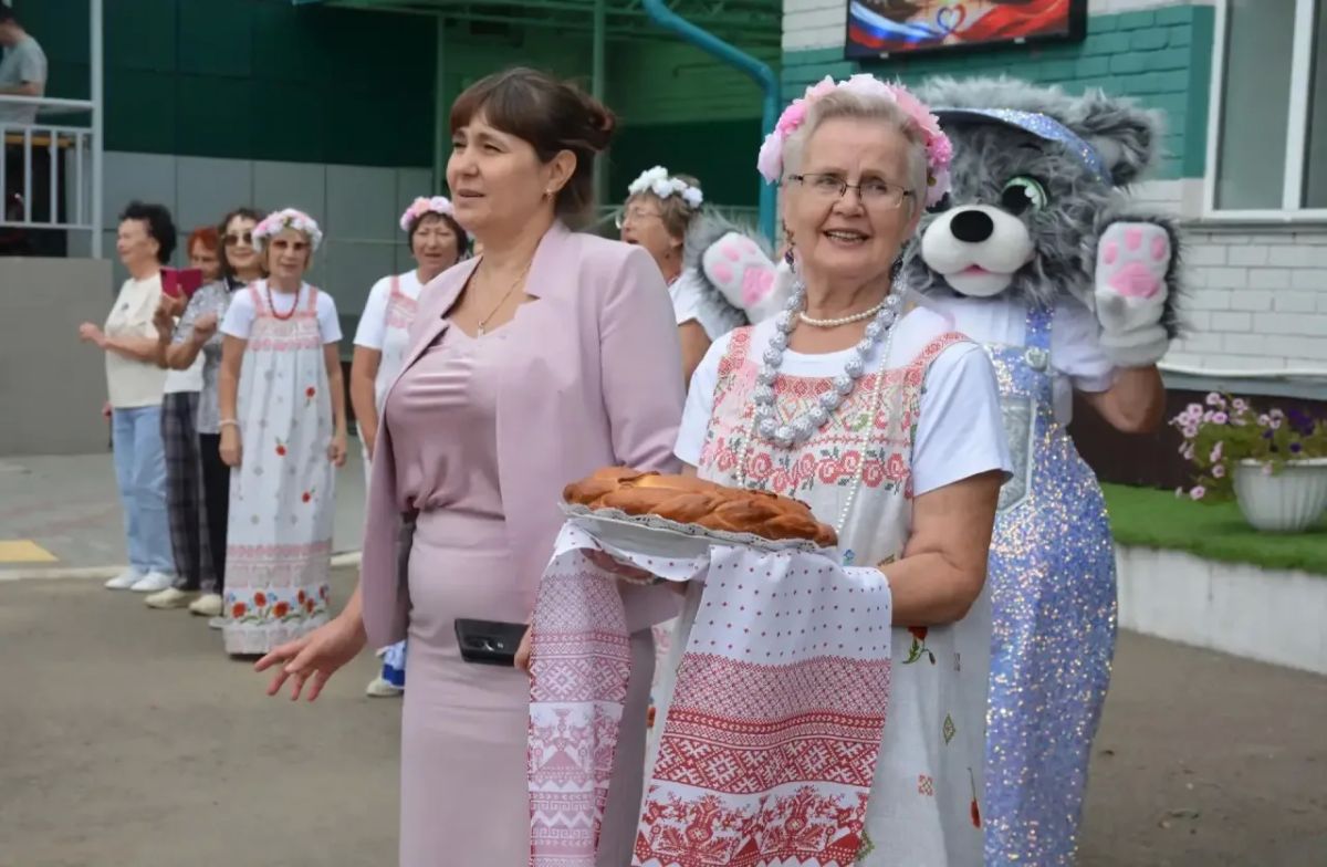 Китайская делегация пожилых людей познакомилась с туристическими местами Амурской области в рамках обмена активного долголетия Китайская делегация пожилых людей познакомилась с туристическими местами Амурской области в рамках обмена активного долголетия