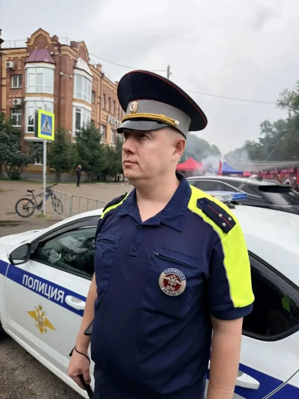 В Благовещенске полицейские обеспечили правопорядок на международном гастрономическом фестивале «Берега вкуса» В Благовещенске полицейские обеспечили правопорядок на международном гастрономическом фестивале «Берега вкуса»