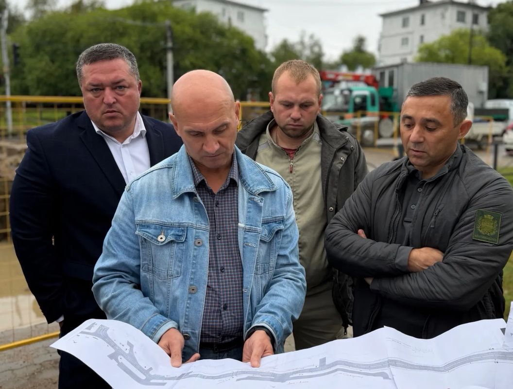 Начал понедельник с объезда дорожных объектов Начал понедельник с объезда дорожных объектов