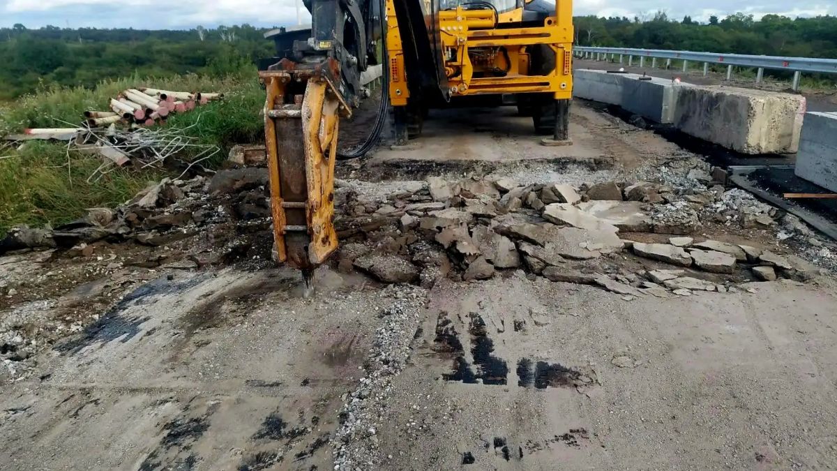 Мост возле села Михайловка готов на треть Мост возле села Михайловка готов на треть