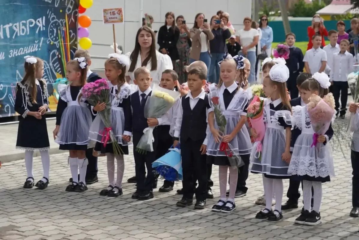 Сегодня в Приамурье начался новый учебный год Сегодня в Приамурье начался новый учебный год