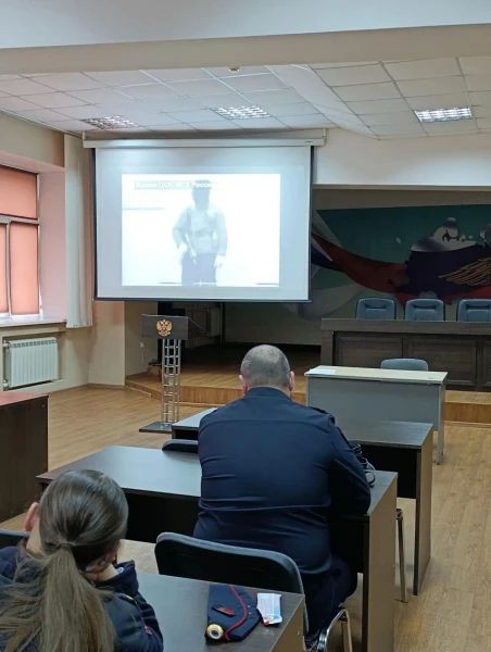 В преддверии Дня солидарности в борьбе с терроризмом в ЦПП УМВД прошла встреча с ветераном органов внутренних дел В преддверии Дня солидарности в борьбе с терроризмом в ЦПП УМВД прошла встреча с ветераном органов внутренних дел