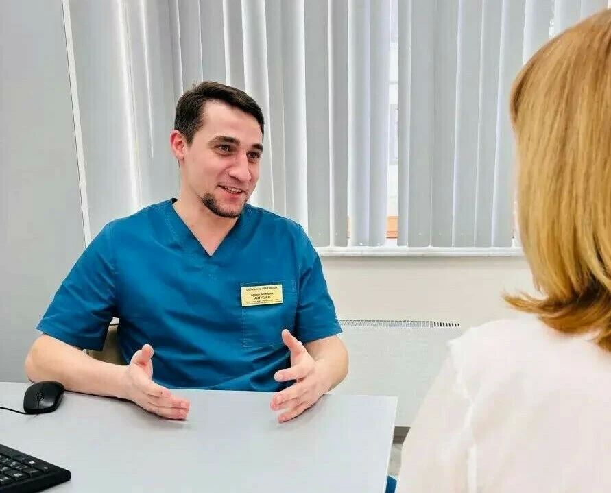 В команду врачей крупного медцентра Благовещенска приняли нового пластического хирурга