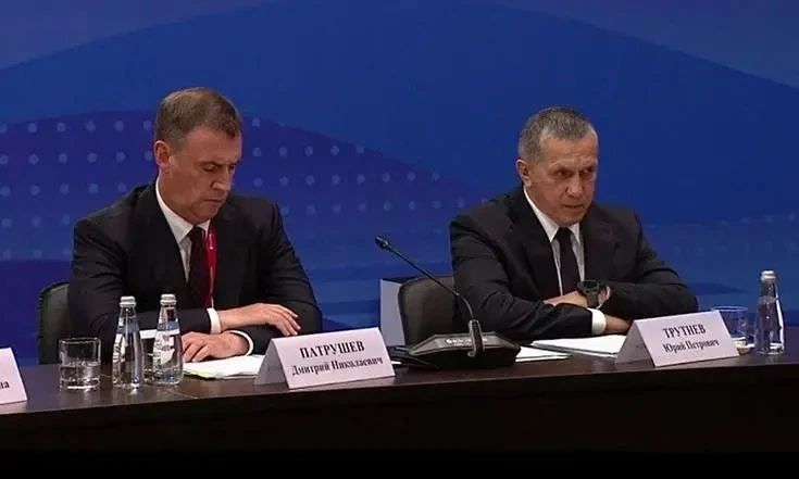 Василий Орлов: Президент России Владимир Владимирович Путин провел совещании по развитию дальневосточных и арктических регионов в рамках ВЭФ Василий Орлов: Президент России Владимир Владимирович Путин провел совещании по развитию дальневосточных и арктических регионов в рамках ВЭФ