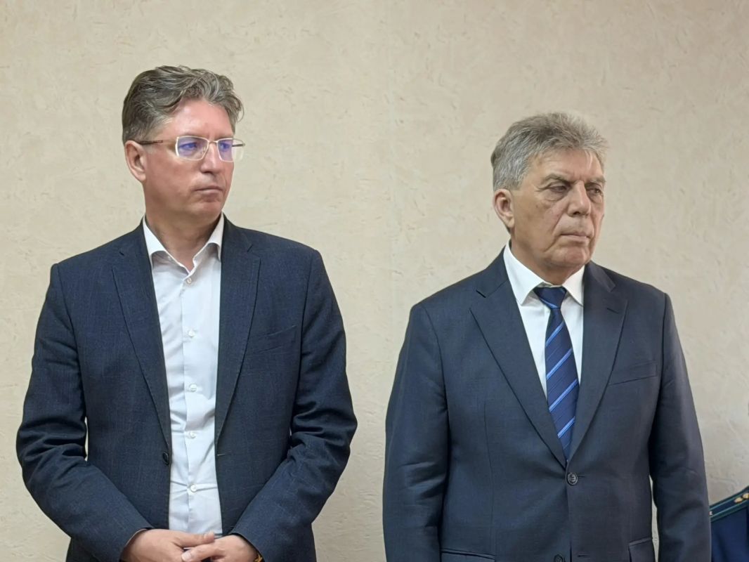 Прокурор Амурской области Андрей Мондохонов посетил с рабочим визитом город Белогорск, где провел личный прием граждан Прокурор Амурской области Андрей Мондохонов посетил с рабочим визитом город Белогорск, где провел личный прием граждан
