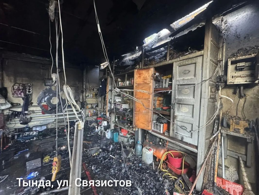 #СобытияМЧС28. В Амурской области за прошедшие сутки Потушено 7 пожаров, 4 из них ликвидировали силы и средства МЧС России: в Тынде на ул. Связистов горели гаражный бокс и 3 пристроенных к нему гаража #СобытияМЧС28. В Амурской области за прошедшие сутки Потушено 7 пожаров, 4 из них ликвидировали силы и средства МЧС России: в Тынде на ул. Связистов горели гаражный бокс и 3 пристроенных к нему гаража