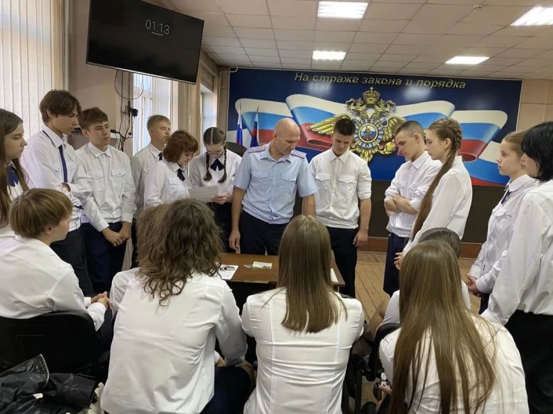 Белогорские старшеклассники примерили на себя профессию эксперта-криминалиста Белогорские старшеклассники примерили на себя профессию эксперта-криминалиста