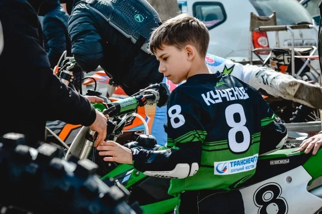 Впервые за долгое время амурские мотокросмены отправляются на соревнования очень высокого уровня! На этих выходных на Камчатке пройдут всероссийские соревнования «От Камчатки до Крыма» Впервые за долгое время амурские мотокросмены отправляются на соревнования очень высокого уровня! На этих выходных на Камчатке пройдут всероссийские соревнования «От Камчатки до Крыма»