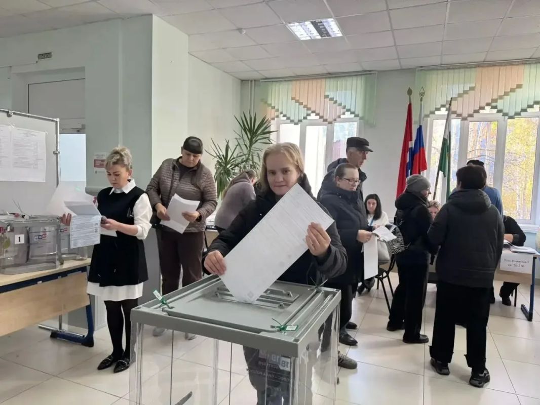 Амуризбирком: к 16:00 проголосовали 13,37% избирателей Амуризбирком: к 16:00 проголосовали 13,37% избирателей