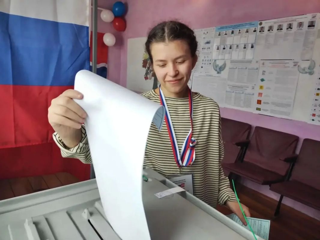 Амурозавр ЕДГоша борется за звание самого милого символа избирательной комиссии в проекте «ИнформУИК – 2026» Амурозавр ЕДГоша борется за звание самого милого символа избирательной комиссии в проекте «ИнформУИК – 2026»