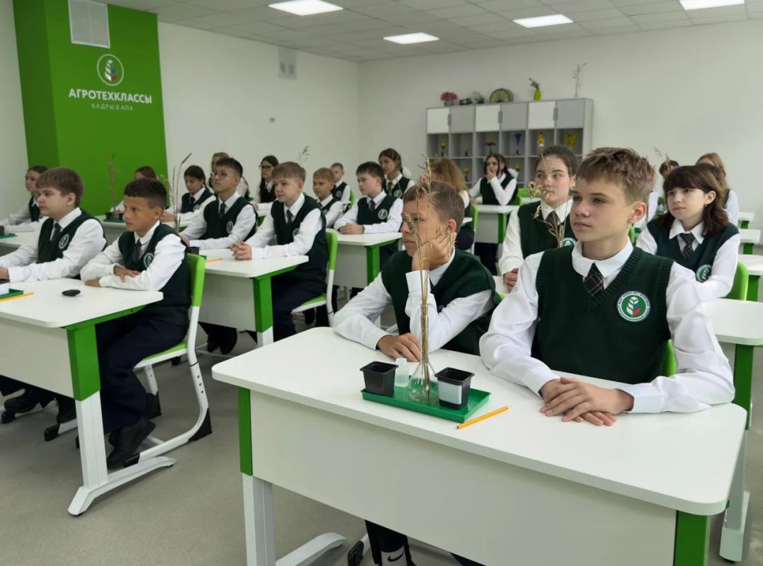 ения.. В школах заключены соглашения с сельхозпредприятием-партнером и ВУЗом, это позволяет обеспечить практическую ориентированность обучения ения.. В школах заключены соглашения с сельхозпредприятием-партнером и ВУЗом, это позволяет обеспечить практическую ориентированность обучения