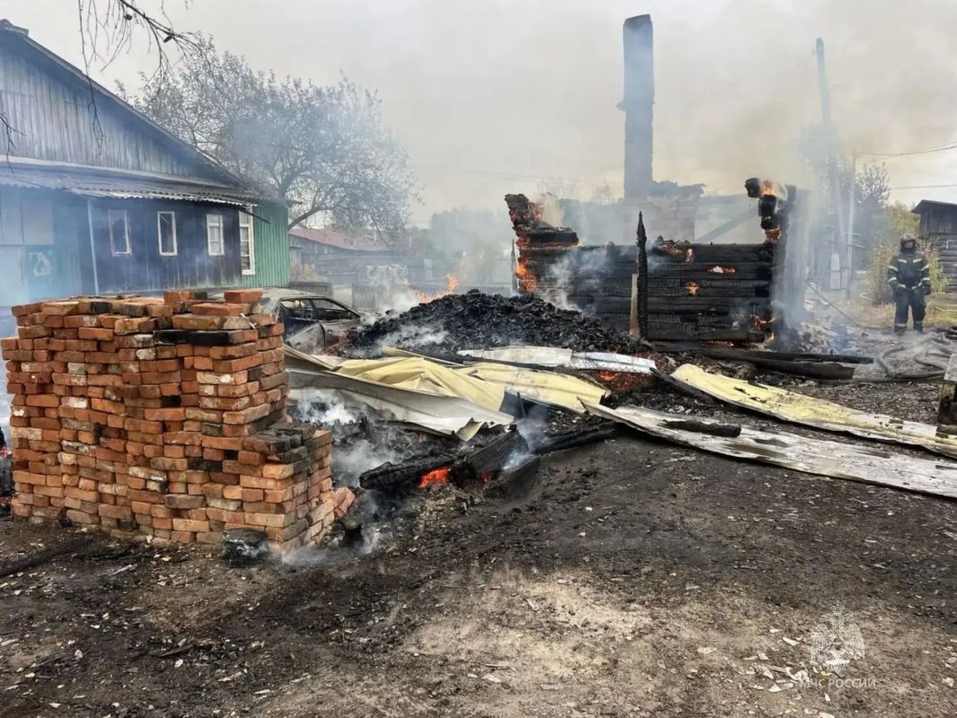 #СобытияМЧС28. В Амурской области за прошедшие сутки Потушено 3 пожара, на 2 из них привлекались силы и средства МЧС России: в поселке Юхте Свободненского МР на ул. Кольцевой горели зимняя кухня, хозяйственная постройка... #СобытияМЧС28. В Амурской области за прошедшие сутки Потушено 3 пожара, на 2 из них привлекались силы и средства МЧС России: в поселке Юхте Свободненского МР на ул. Кольцевой горели зимняя кухня, хозяйственная постройка...