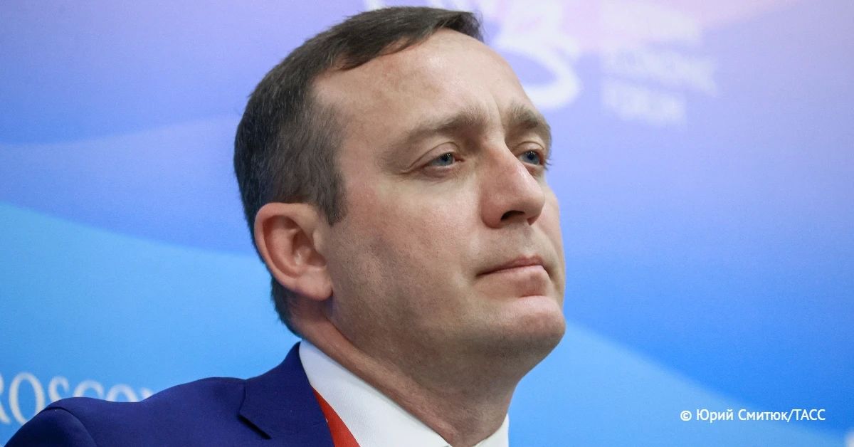 Кандидат от партии "Единая Россия" Вячеслав Логинов лидирует на выборах в Госдуму в Амурской области по одномандатному округу с результатом 54,32% по итогам обработки протоколов 100%, следует из данных онлайн-табло ЦИК