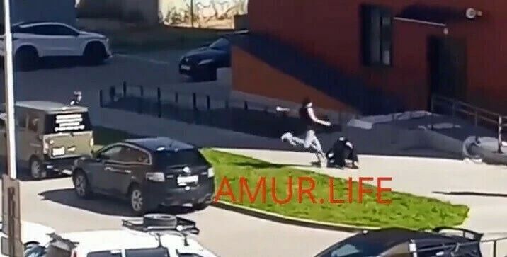 Полицейские установили и задержали молодых людей, причастных к жестокому избиению юноши в микрорайоне Благовещенска