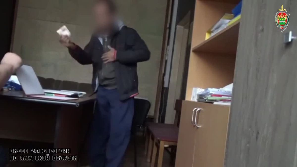 В Тынде задержан подозреваемый в покушении на дачу взятки сотруднику военного комиссариата