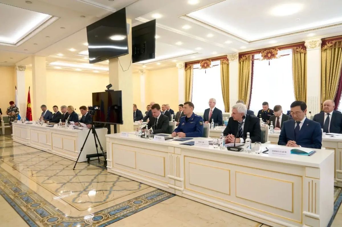 Василий Орлов: Принимаю участие в очередном заседании Совета Дальневосточного федерального округа, которое проводит полномочный представитель Президента в ДФО - Юрий Петрович Трутнев