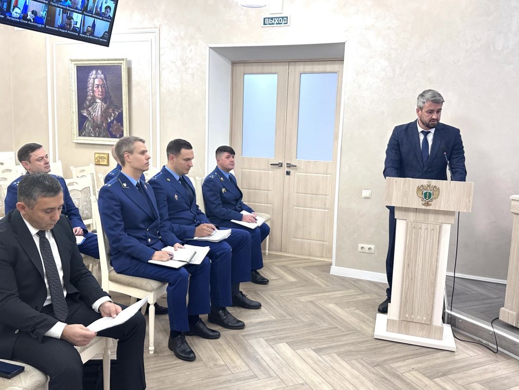 Прокурор Амурской области провел совещание по вопросам подготовки объектов жилищно-коммунального хозяйства к зиме Прокурор Амурской области провел совещание по вопросам подготовки объектов жилищно-коммунального хозяйства к зиме
