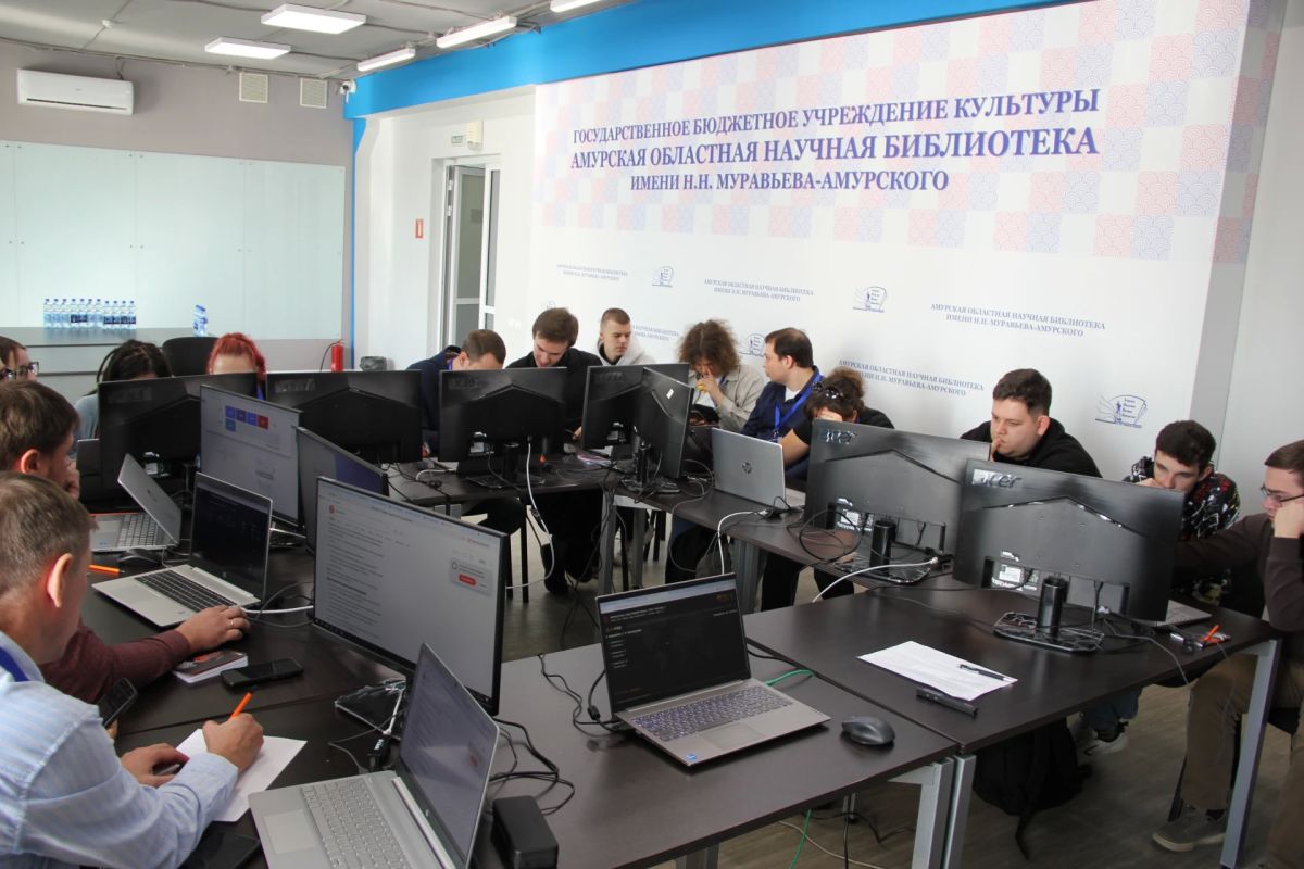 Киберучениями на киберполигоне завершился «Амур-ИнфобезФорум- 2026» в Благовещенске Киберучениями на киберполигоне завершился «Амур-ИнфобезФорум- 2026» в Благовещенске