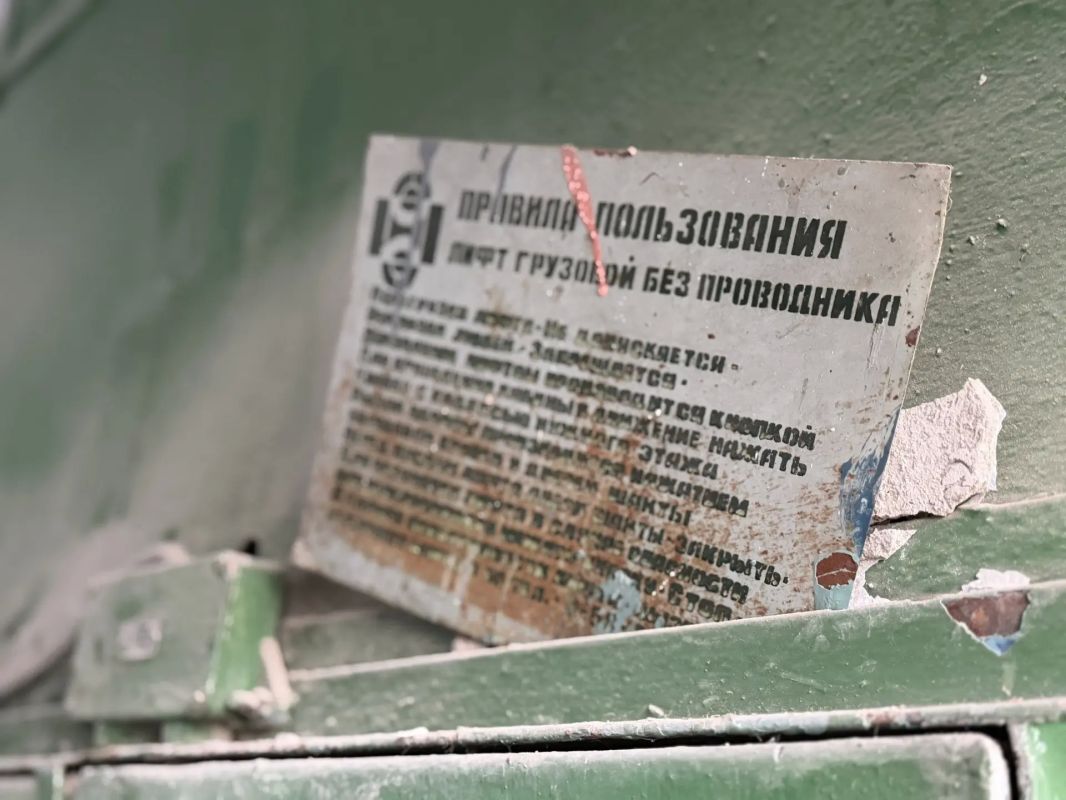 Продолжаем капитальный ремонт лицея № 6. Выехали на объект. Фактическая техническая готовность на сегодня почти 75% Продолжаем капитальный ремонт лицея № 6. Выехали на объект. Фактическая техническая готовность на сегодня почти 75%