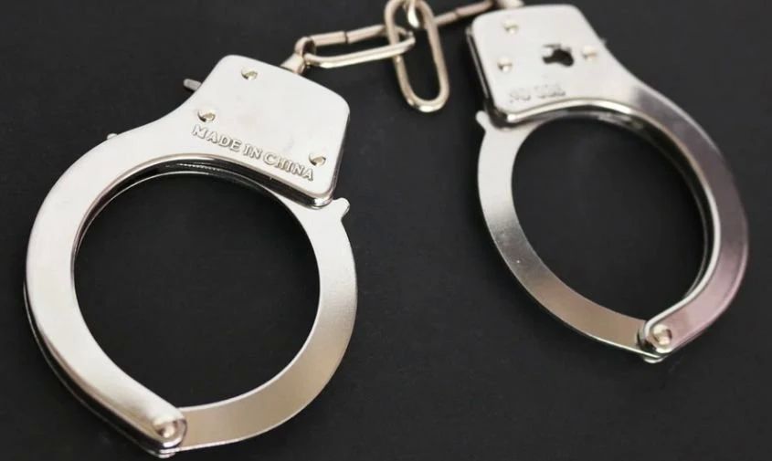 В Архаринском округе экс-полицейский пойдет под суд за избиение задержанных