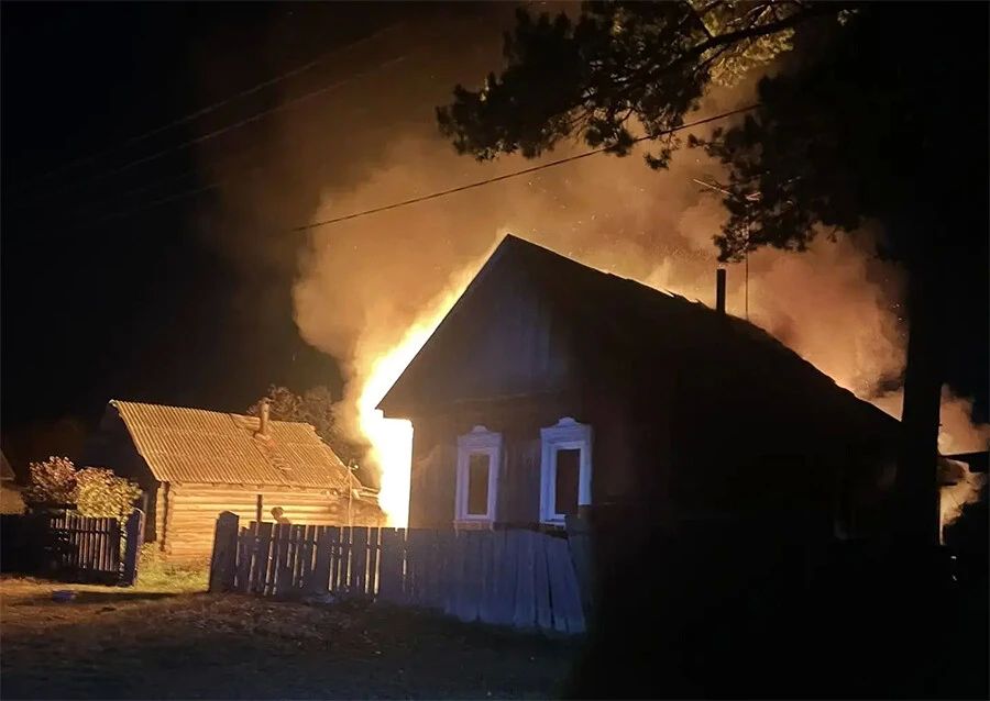 В амурском селе Практичи с 27 на 28 сентября случился пожар В амурском селе Практичи с 27 на 28 сентября случился пожар