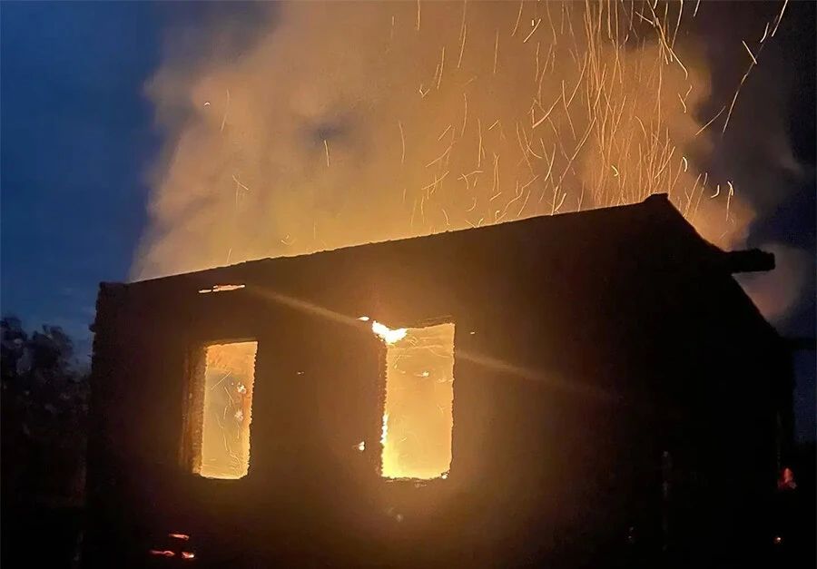 В амурском селе Практичи с 27 на 28 сентября случился пожар В амурском селе Практичи с 27 на 28 сентября случился пожар