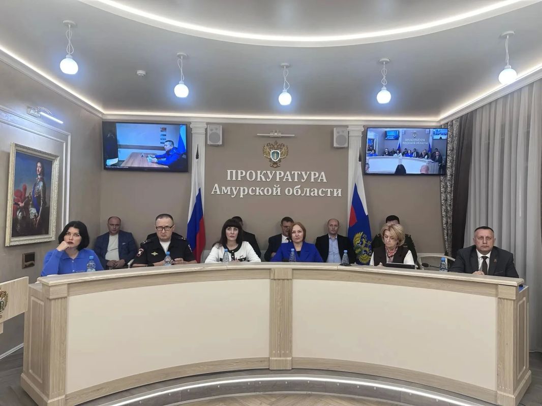 Прокурор Амурской области Андрей Мондохонов посетил с рабочим визитом Октябрьский район, где провел личный прием граждан Прокурор Амурской области Андрей Мондохонов посетил с рабочим визитом Октябрьский район, где провел личный прием граждан
