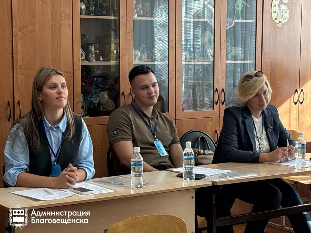 «Я — будущий учитель»: в Благовещенске определили лучший профильный психолого-педагогический класс «Я — будущий учитель»: в Благовещенске определили лучший профильный психолого-педагогический класс