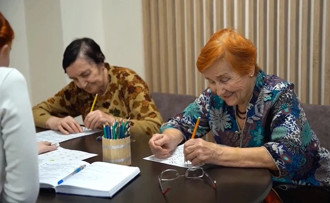 Василий Орлов поздравил амурских ветеранов с Международным днём пожилых людей Василий Орлов поздравил амурских ветеранов с Международным днём пожилых людей