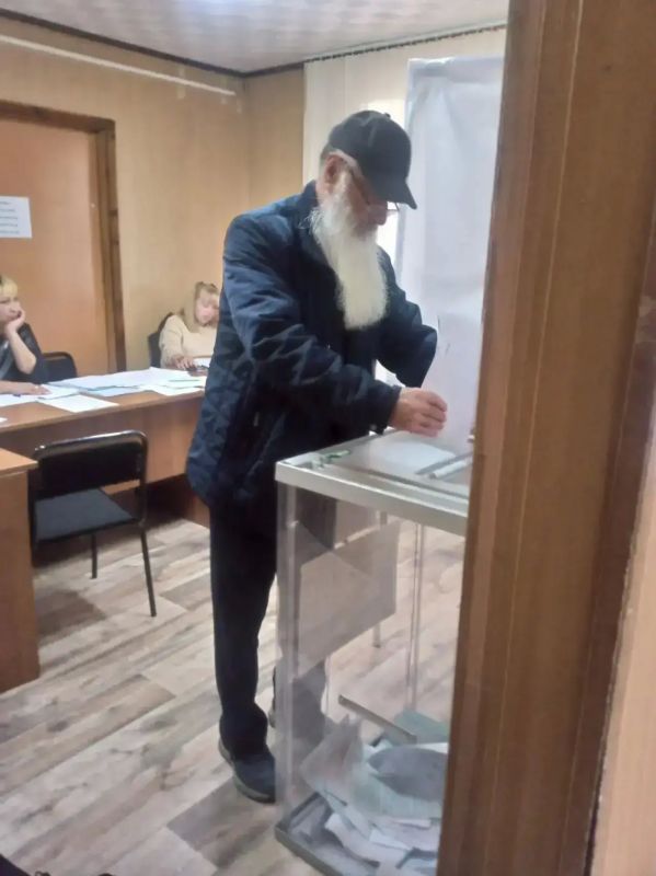 Амуризбирком поздравляет ветеранов системы и избирателей старшего поколения с Международным днем пожилых людей! Амуризбирком поздравляет ветеранов системы и избирателей старшего поколения с Международным днем пожилых людей!