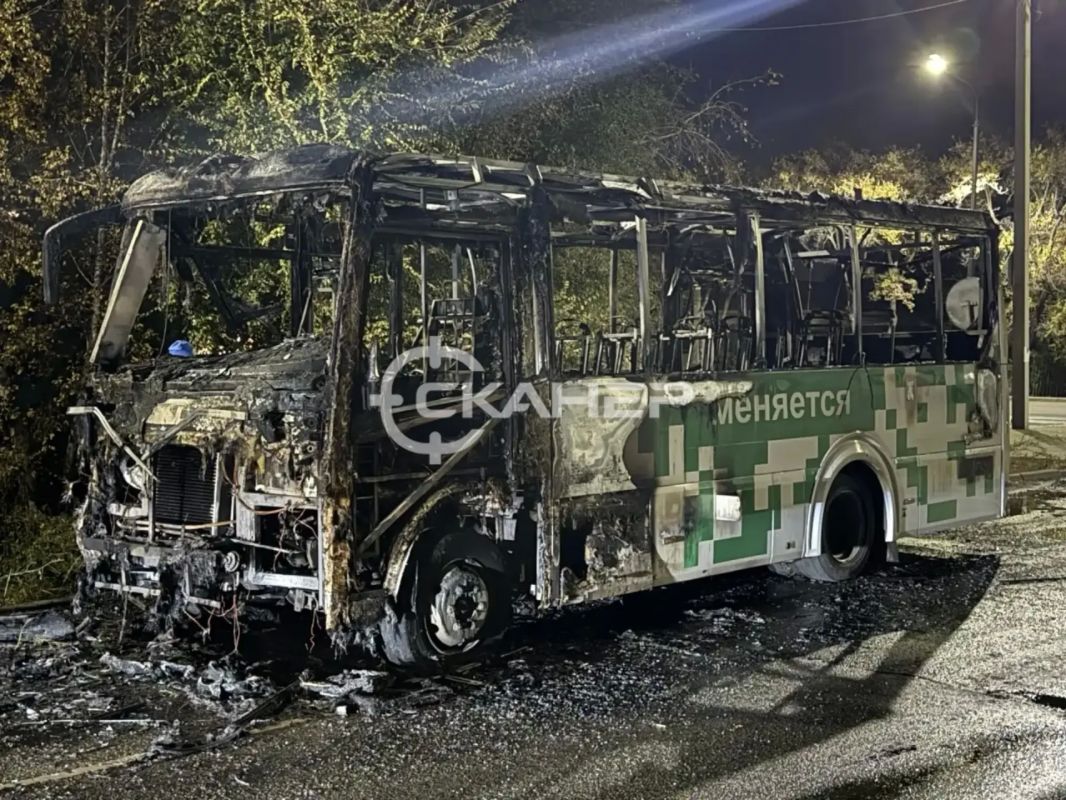 Вечером 4 октября в Благовещенске загорелся автобус