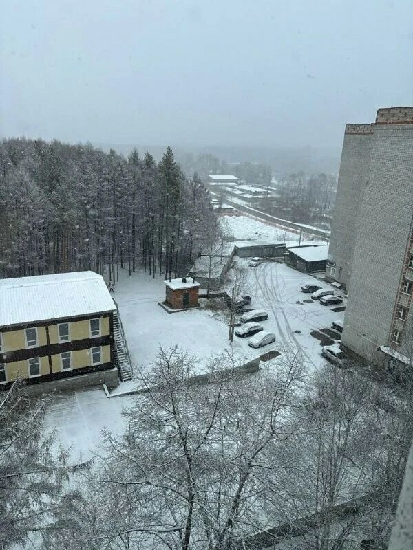 Утром во вторник, 6 октября, жителей Тынды поприветствовал первый снег Утром во вторник, 6 октября, жителей Тынды поприветствовал первый снег
